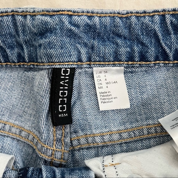 Cut Off High Rise Jean Shorts - Picture 3 of 3